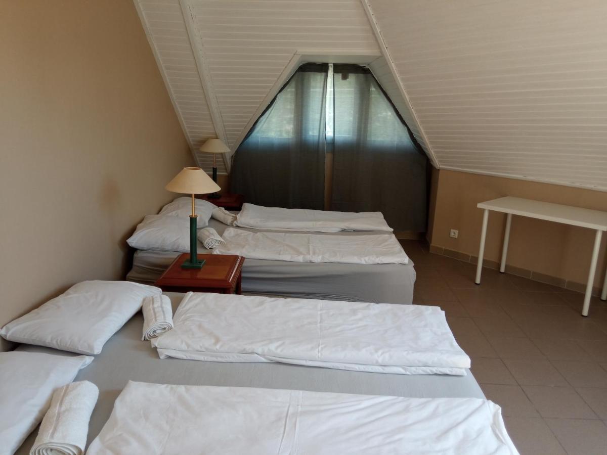 Retro Hotel Merid Zamárdi Εξωτερικό φωτογραφία
